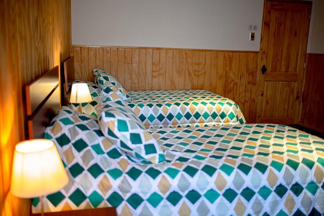 Roble Austral Hostal Coyhaique Exteriör bild