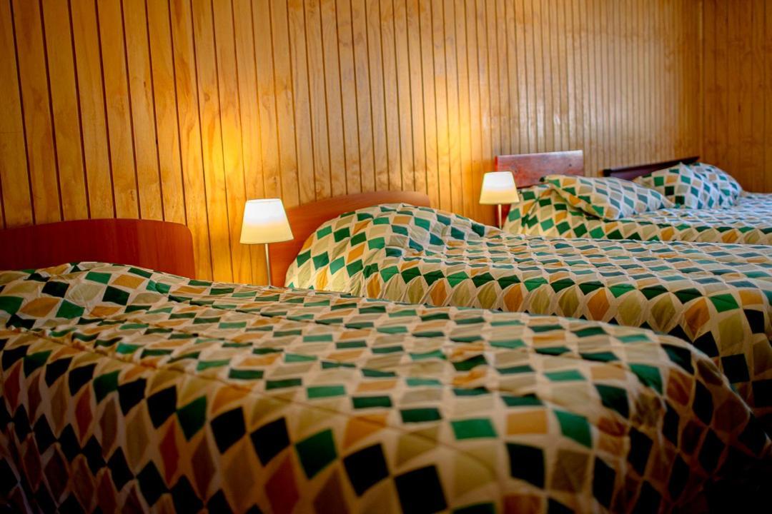 Roble Austral Hostal Coyhaique Exteriör bild